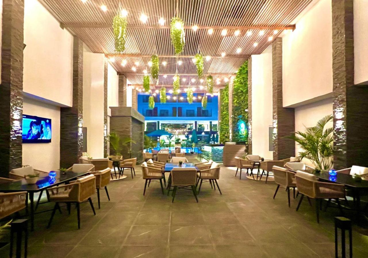 Sanctuary Sunlit Hurghada Haven With 4 Pools, Rooftop Sunsets & Gourmet Bites Steps Away Экстерьер фото